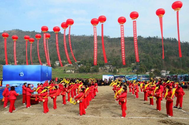 中华易温泉项目奠基现场
