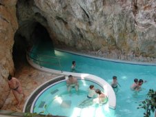 【行业新闻】重庆“牵手”匈牙利 将打造国内首个洞穴温泉